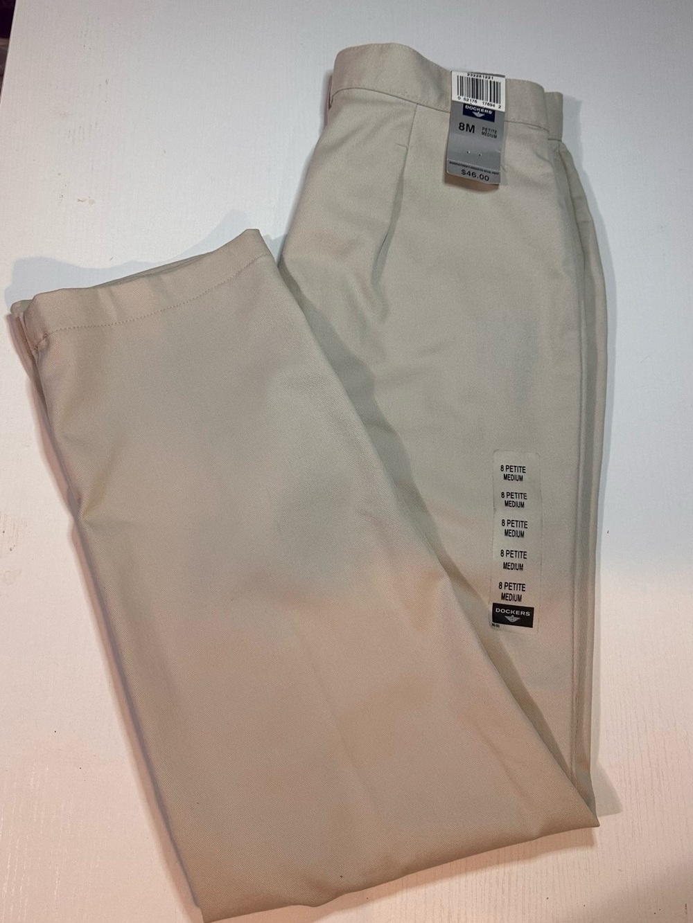 Dockers Men's Chinos in Light Khaki